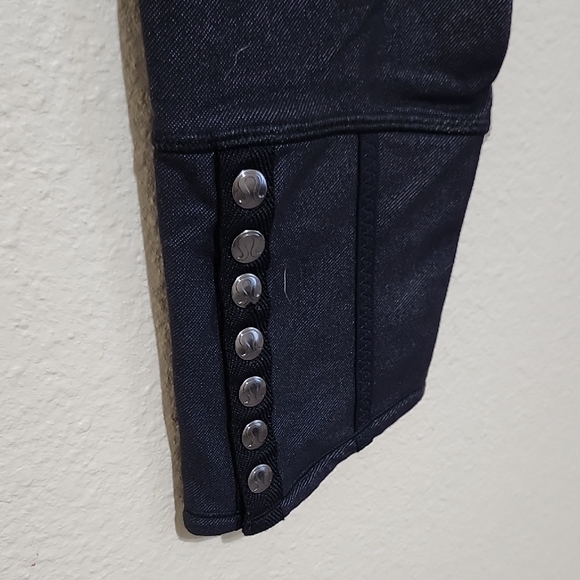 Lululemon Athletica Black Leggings with Purple Waistband - Picture 4 of 10